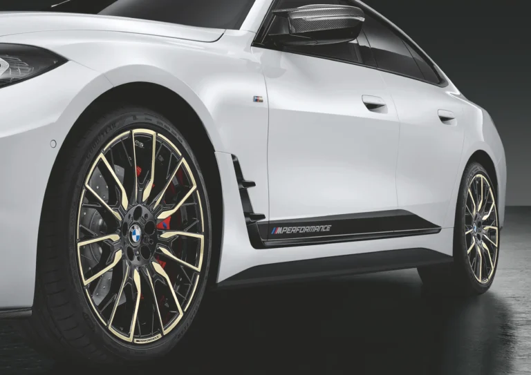 M Performance Black Foil Application Frozen