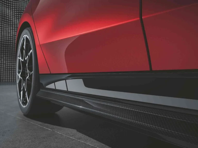 M Performance Carbon Fibre Sill Attachment - Right